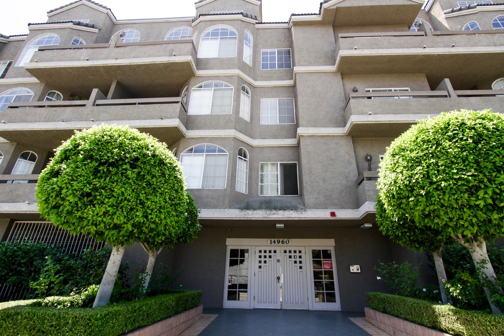 Sherman Oaks Condos For Sale